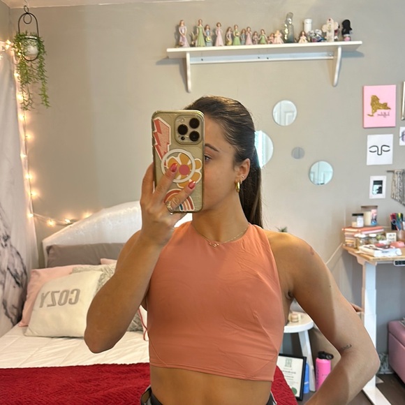 Lululemon Peach Crop Top - Picture 1 of 2